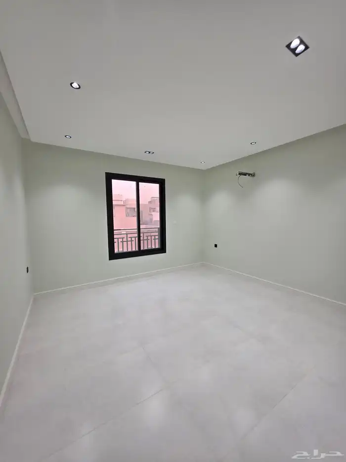 شقةتمليك 3غرف اماميةموقع استثنائي شارعين امام الجامع والممشى 0