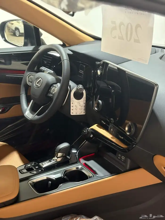 لكزس NX 350 لاكجري نص فل خليجي الساير 2025 6