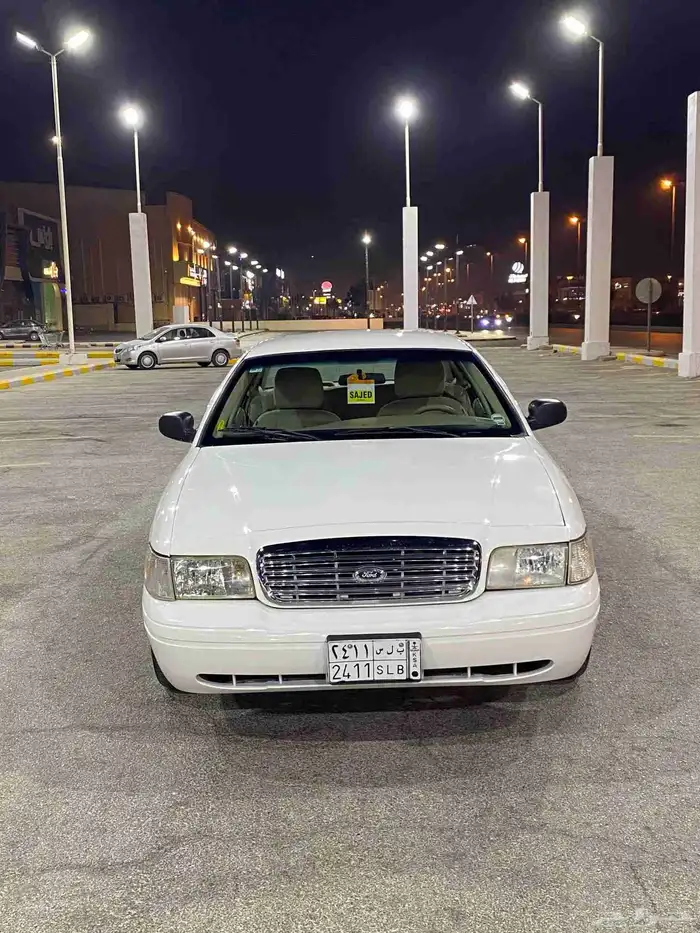 فورد فكتوريا بوليسي نظيف جدا 2011 4