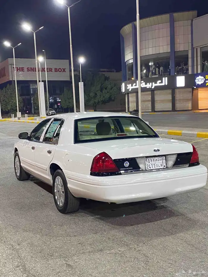 فورد فكتوريا بوليسي نظيف جدا 2011 5