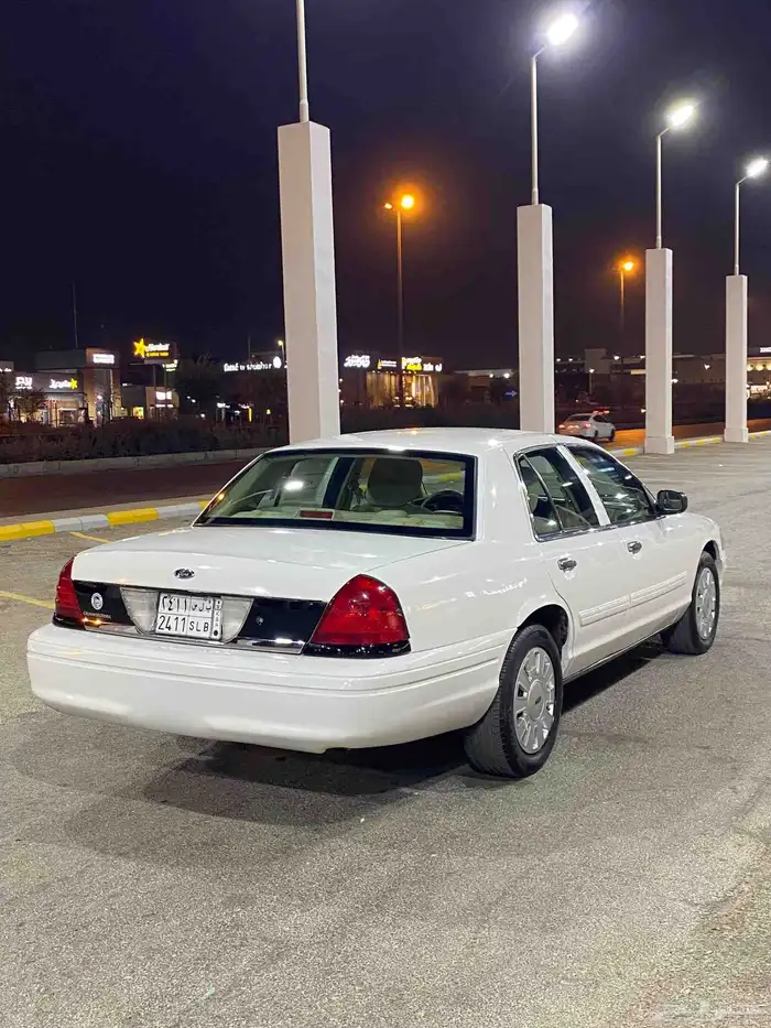 فورد فكتوريا بوليسي نظيف جدا 2011 6