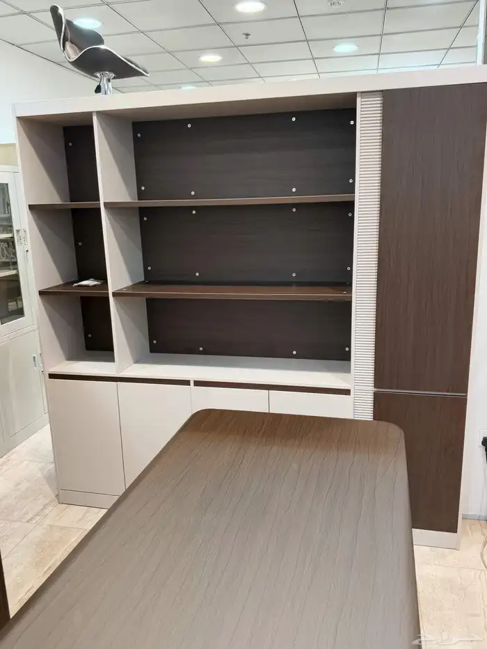 مكتب مدير طقم مودرن مع دولاب واصلنا الجديد 4