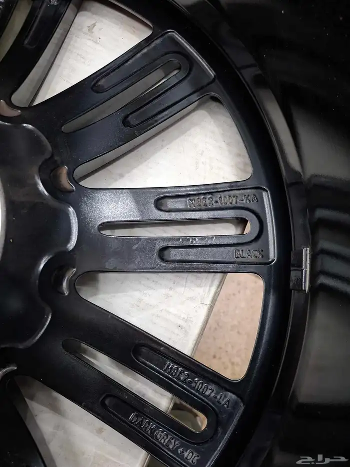 جنوط رنج روفر اوتوبيوجرافي بلاك ادشن مقاس 23 موديل 2025 اصلي 6