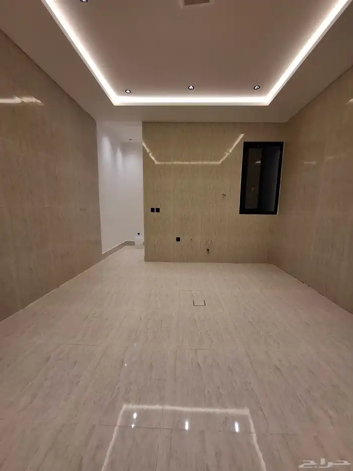 ادوار ارضيه للبيع حي بدر الشفا 700الف مع مشب 6