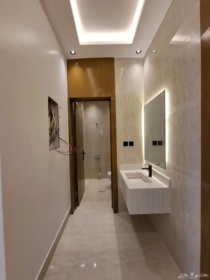 ادوار ارضيه للبيع حي بدر الشفا 700الف مع مشب 5