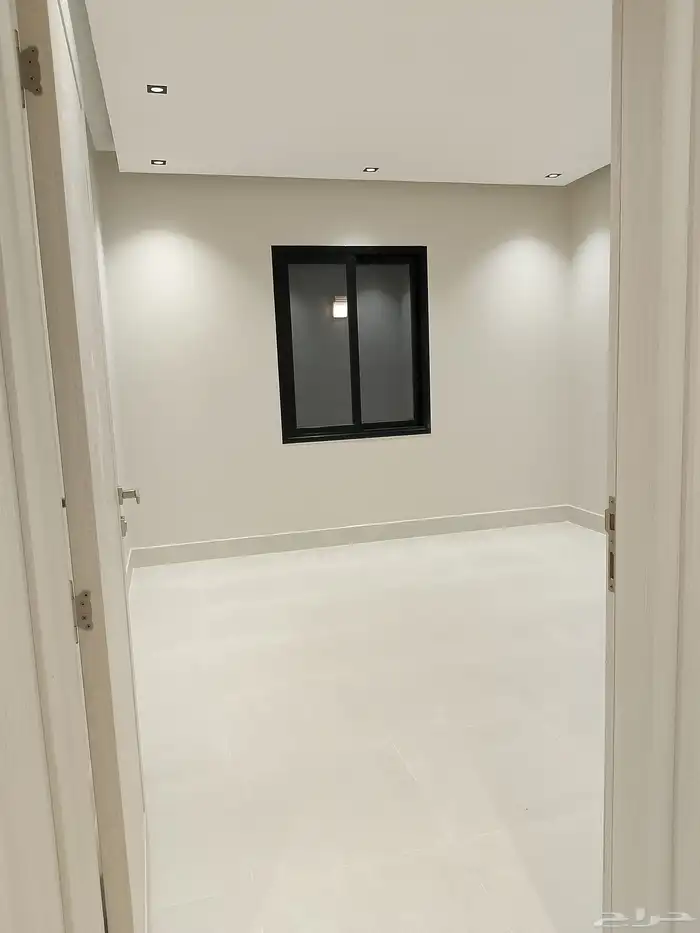 للبيع شقه تمليك ارضيه حي احد بالدمام جديد6 غرف وصاله 690 الف 8