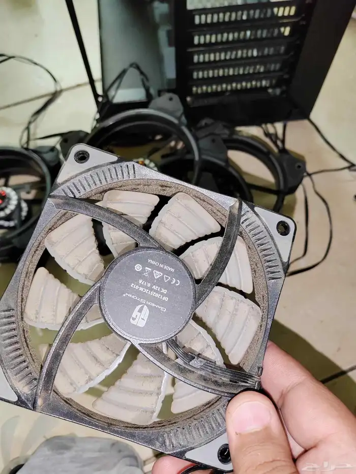 تركيب صيانة تنظيف اجهزة PC بي سي 12