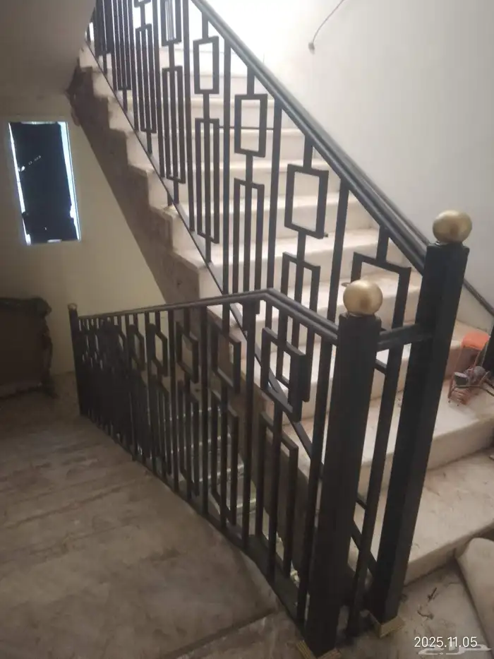 المعلم ابو مهران لجميع اعمل الحديد وفك وتركيب غرف النون 0