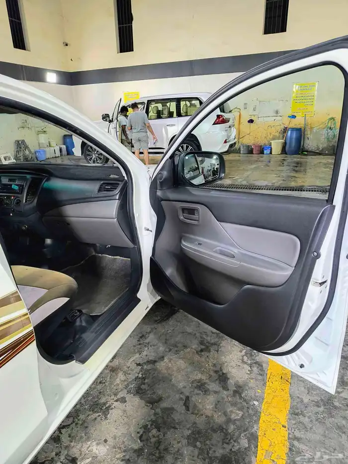 للبيع مستبيشي بكب L200 ديزل 2018 11