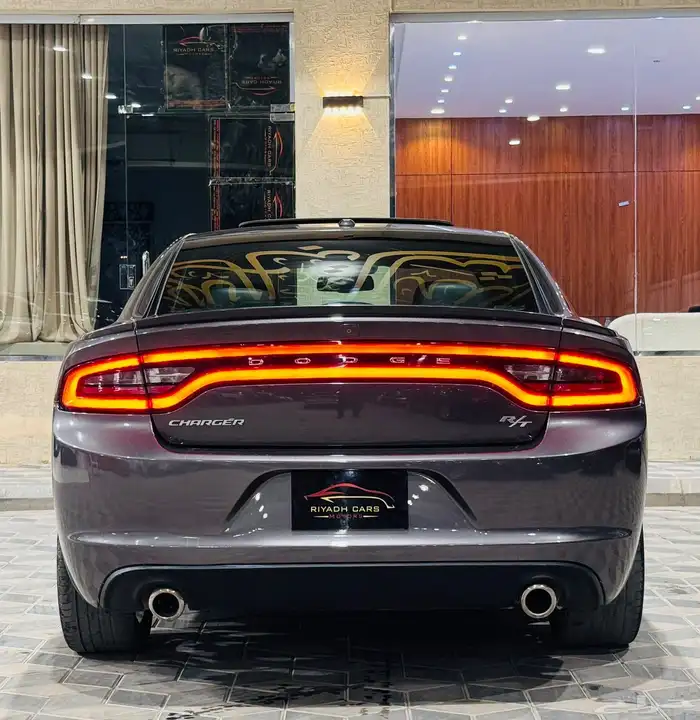 دودج تشارجر 2015 RT V8 (بحالة ممتازة) 2