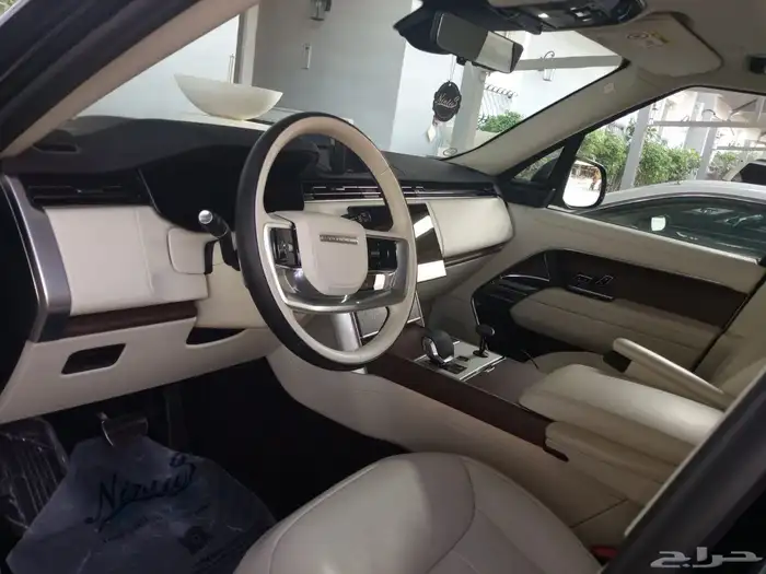 رنج روفر HSE v8 2024 1