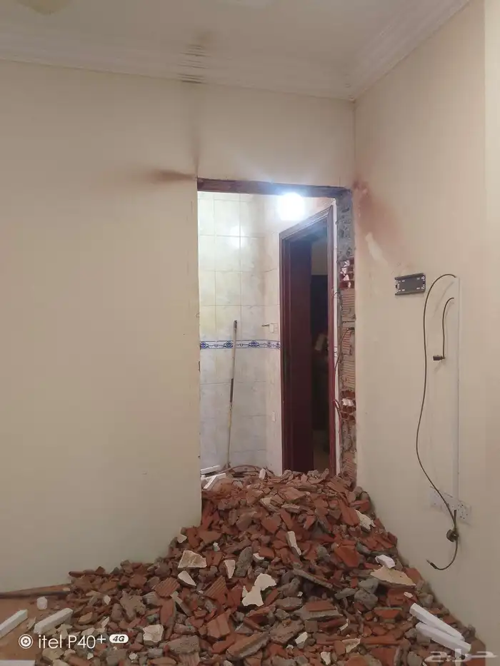 معلم تكسر جدران 0