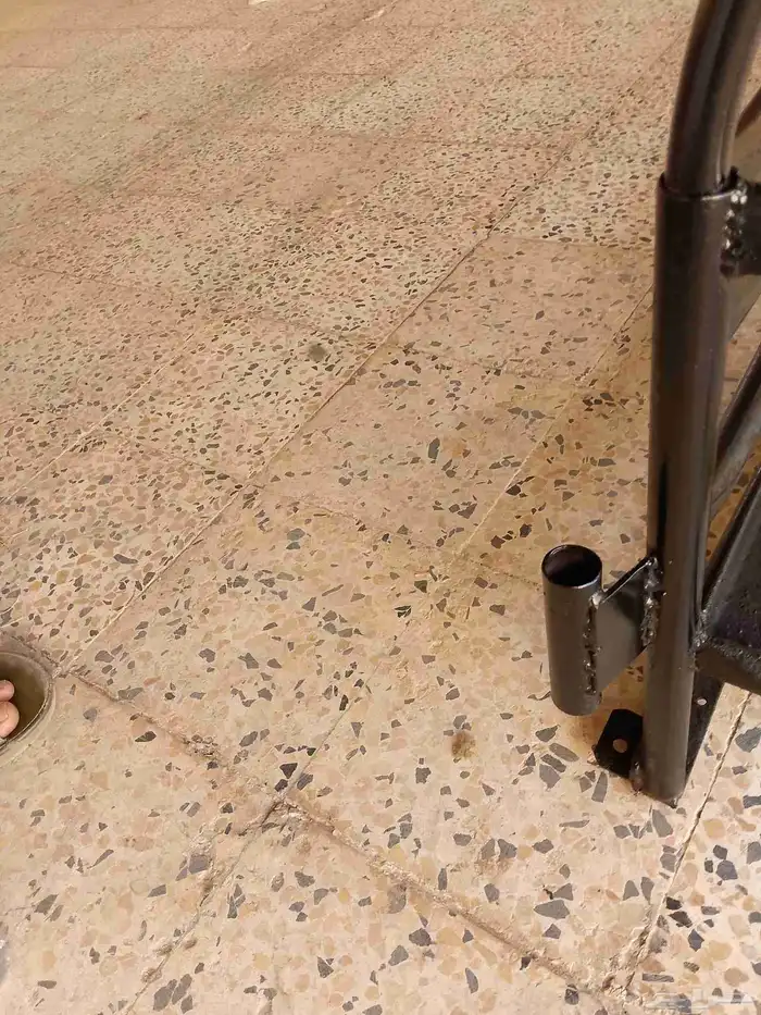 شد ددسن غمارتين للبيع على السوم تم رشه قبل اسبوع رشته حلوه 0