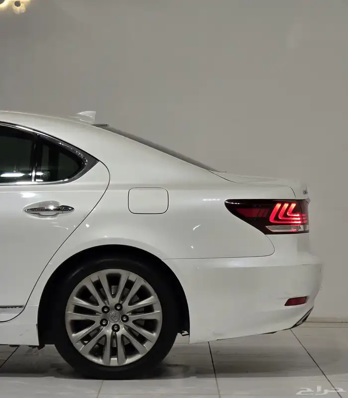 لكزس LS460-L موديل 2014 بحاله ممتازه 7