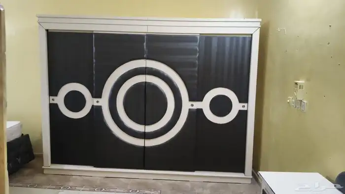 غرفة نوم كبيره للبيع على السوم 0