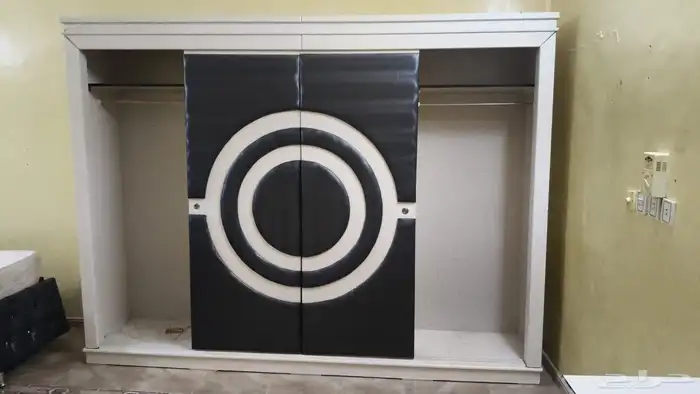 غرفة نوم كبيره للبيع على السوم 1