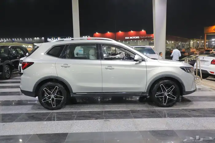 ام جي RX5 فل كامل موديل 2023 جديد 6