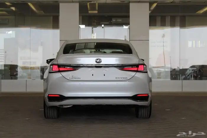 لكزس - ES300 Bh هايبرد - 2025 - نص فل - خليجي 9