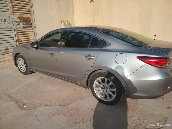 مازدا رمادي 4