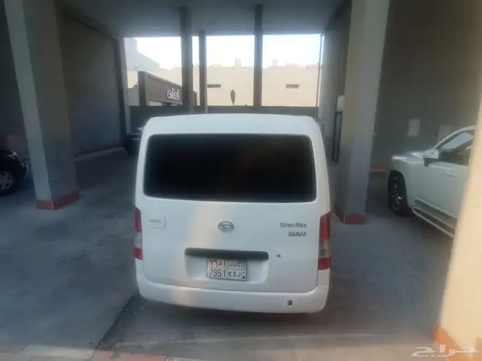 باص دايهاتسو موديل 2014 1