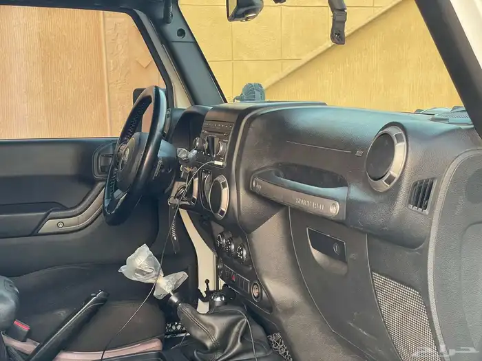 رانجلر سبورت 2015 قير عادي نظيف جدا 15