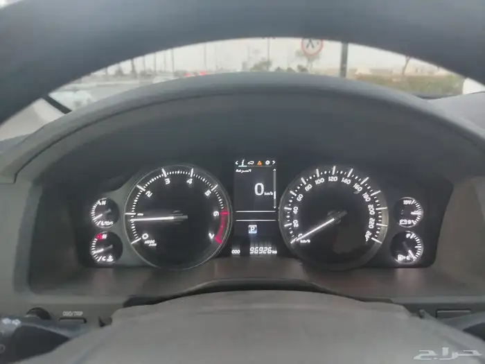 لاندكروزر GXR 8