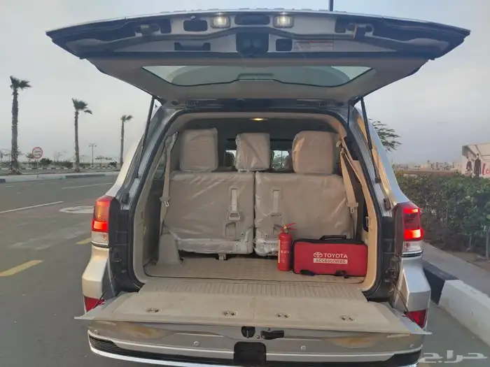 لاندكروزر GXR 5