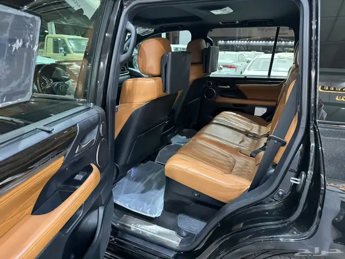 لكزس 2021 LX 570 بلاك اديشين شررط وكالة 10