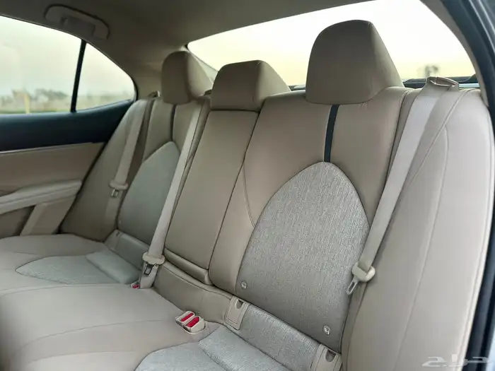 تويوتا كامري 2023 LE هايبرد 16