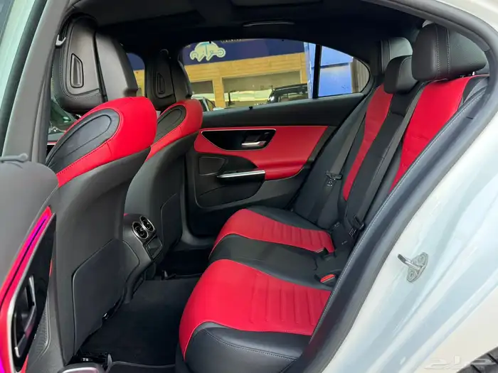 مرسيدس C300 2024 Full options عداد 7 الاف 8