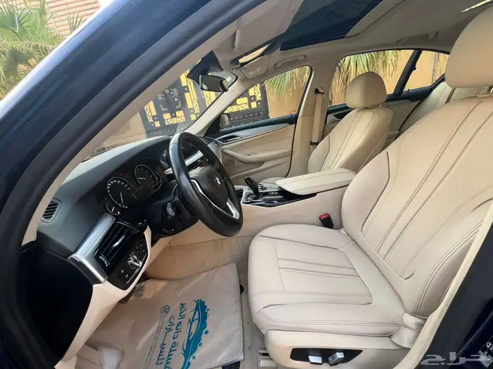 بي ام دبليو 520i 2020 (بحالة ممتازة) 12