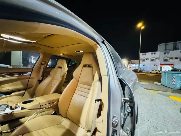 بورش باناميرا 5