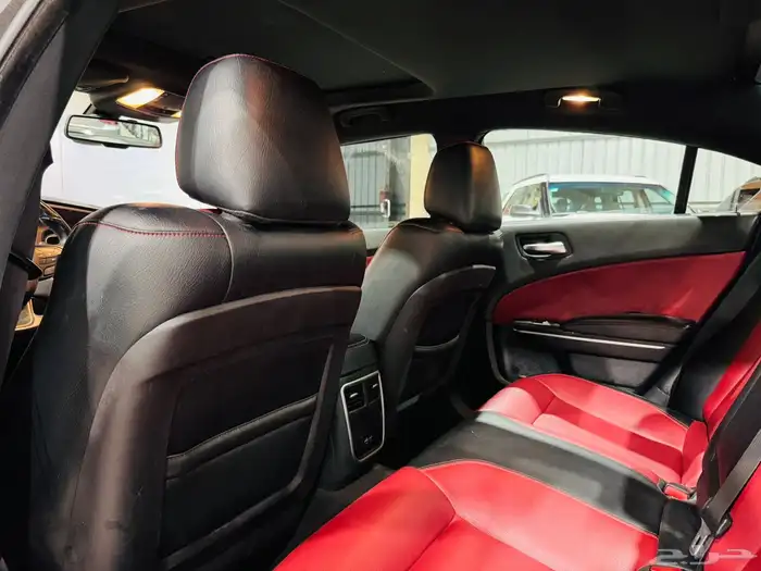 دودج تشارجر 2015 RT V8 (بحالة ممتازة) 7