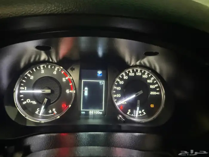 هايلوكس 4x4 ديزل مالك أول 9