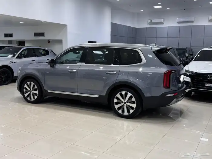 كيا تيلورايد GT-Line موديل 2022   لون رمادي 5