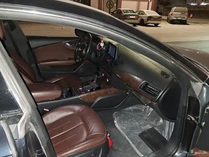 سياره للبيع اودي للتواصل على الرقم هذا 13