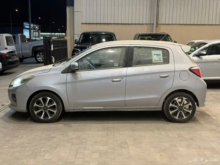 مستوبيشي تراج هاتش باك - جديد - 2023 4