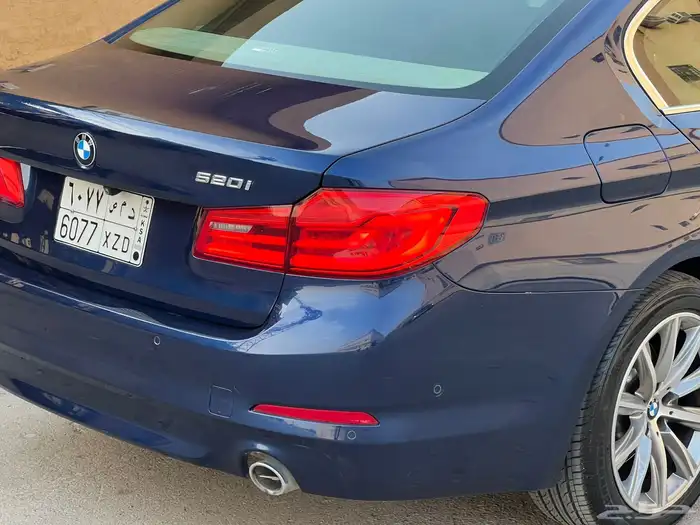 بي ام دبليو 520i 2020 (بحالة ممتازة) 10