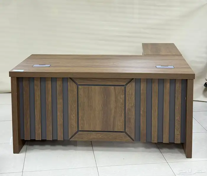 مكاتب ادراية فخمة جميع المقاسات 58