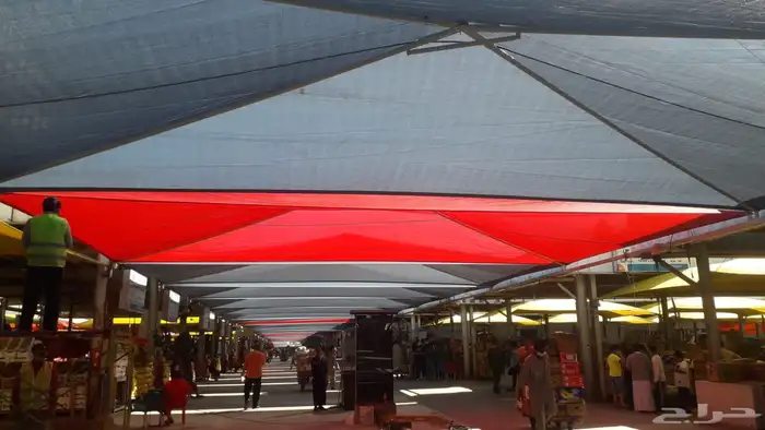 مظله سيارتين جنب بعض 4