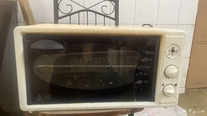 غسالة مواعين بحالة جيده وكذلك بوتاجاز بحالة جيده وفرن 4