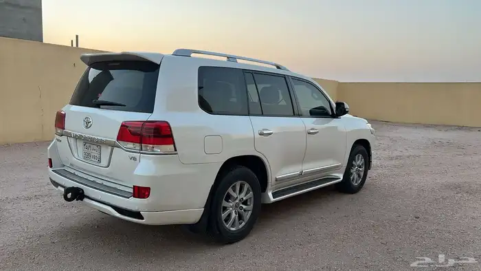 لاندكروزر 2017 سعودي البدي والمحركات شرط الموقع بيشه 3