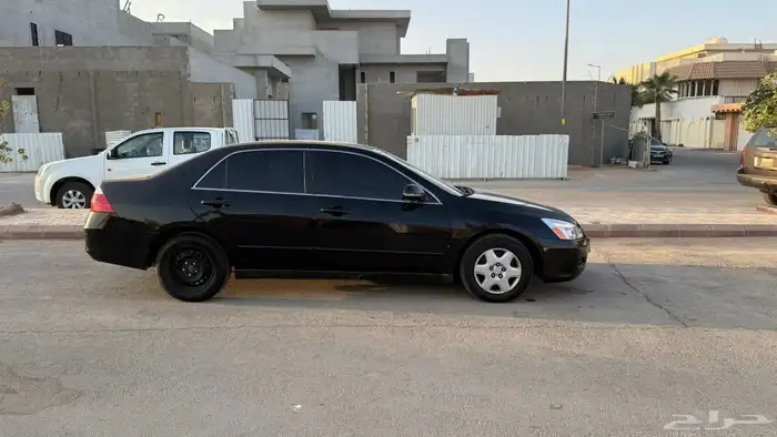 للبيع اكورد 2006 اسود نظيف 5