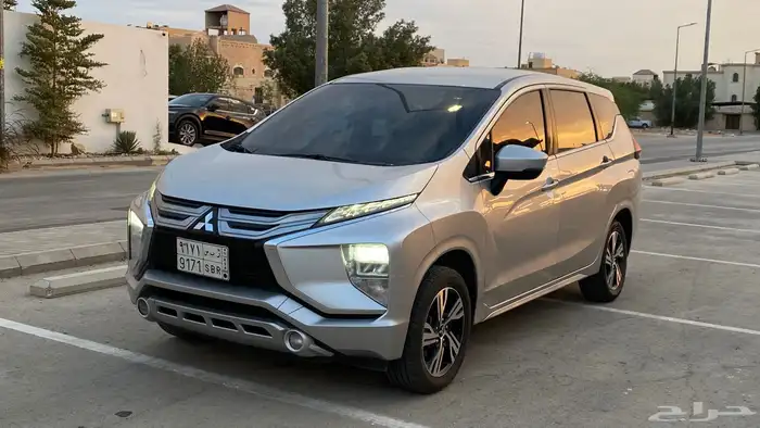 مستبيشي اكسباندر 12