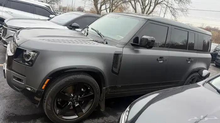 للبيع ديفندر 2025 - V8 - 525 شبه اصفار وارد كندا 3