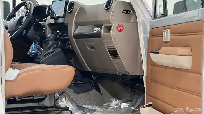 تويوتا ربع V6.2025فل كامل رفرف بريمي بنزين 40عام 8