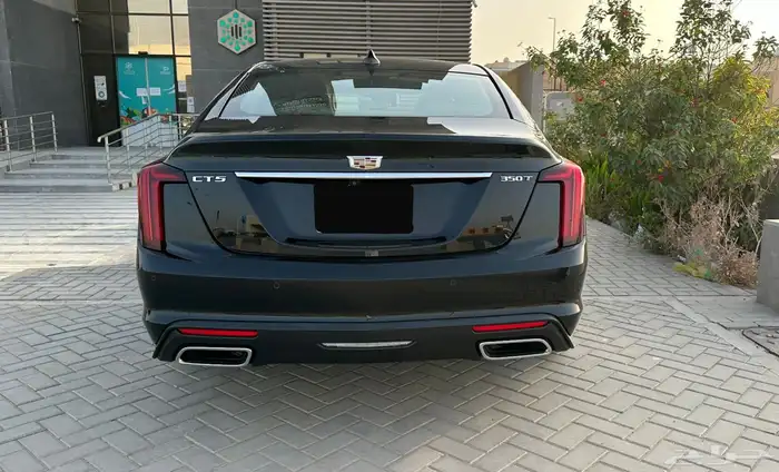 كاديلاك CT5 2023 4