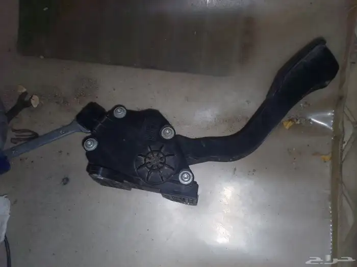 دعسه بنزين يارس 2010 3