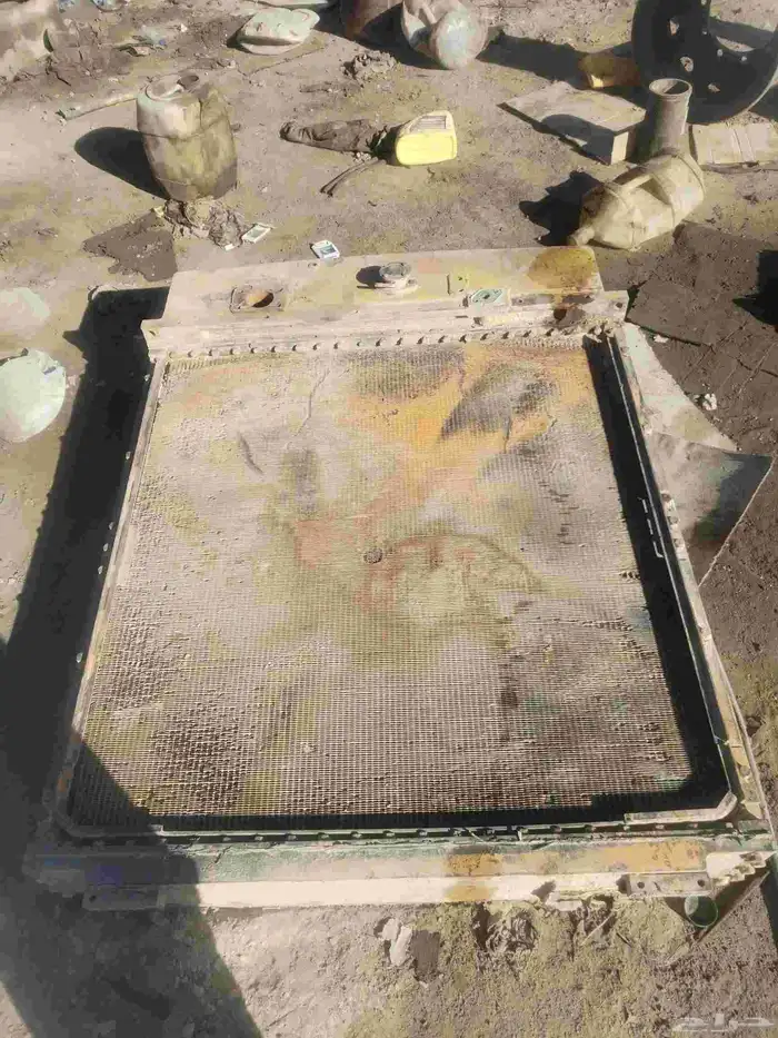 رديتر بلدوزر كوماتسو 155 نظيف 1