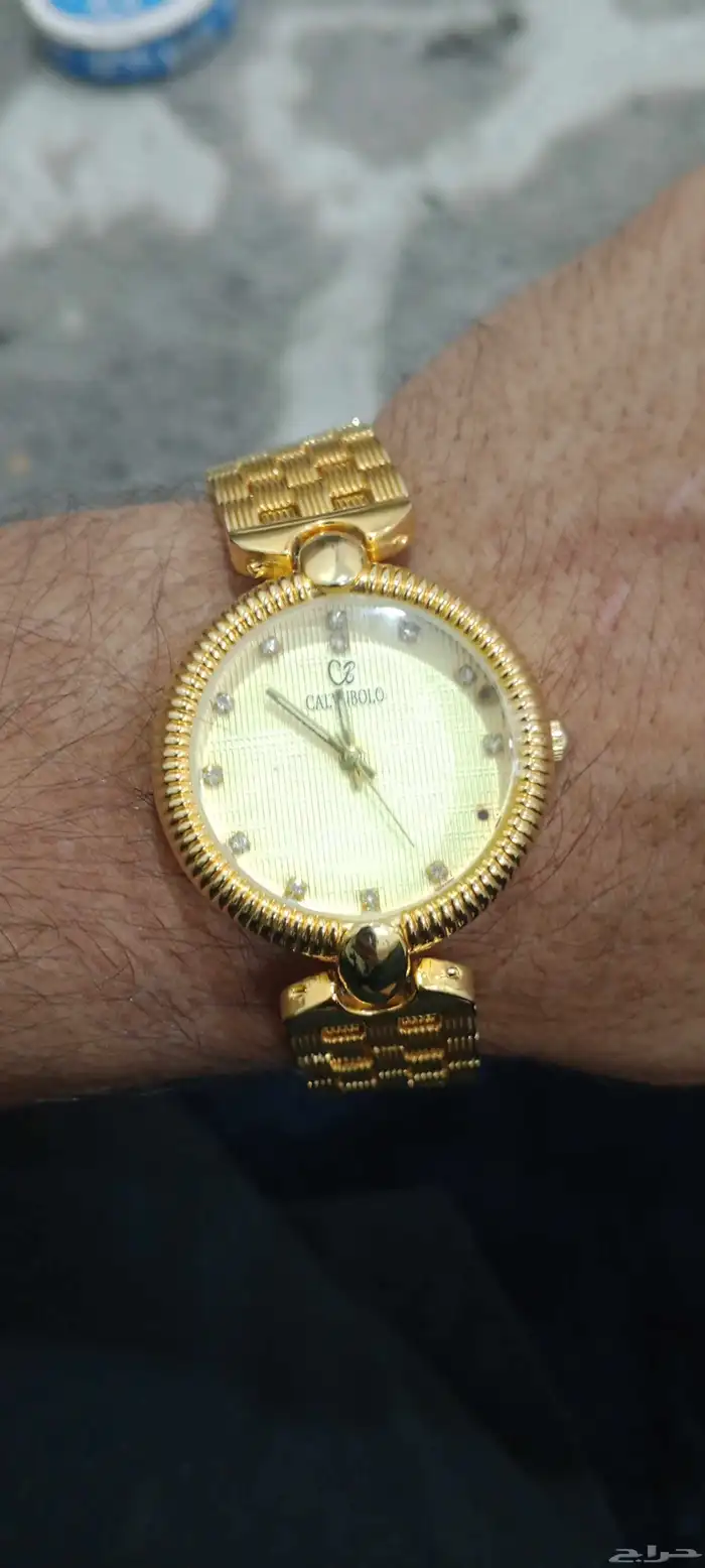 ساعتين ماركة نسائيه 0